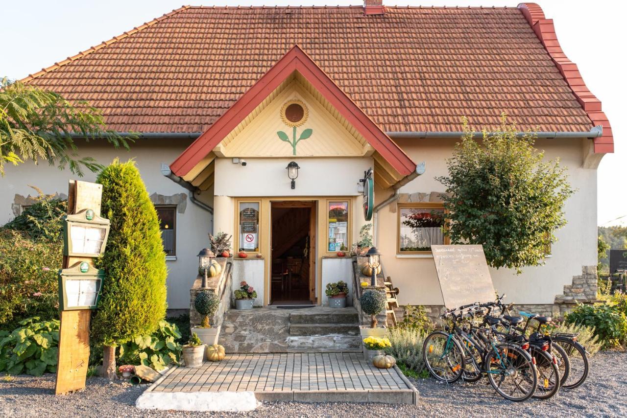 Andrea Wellness Garden Hotel Cserszegtomaj Exterior foto