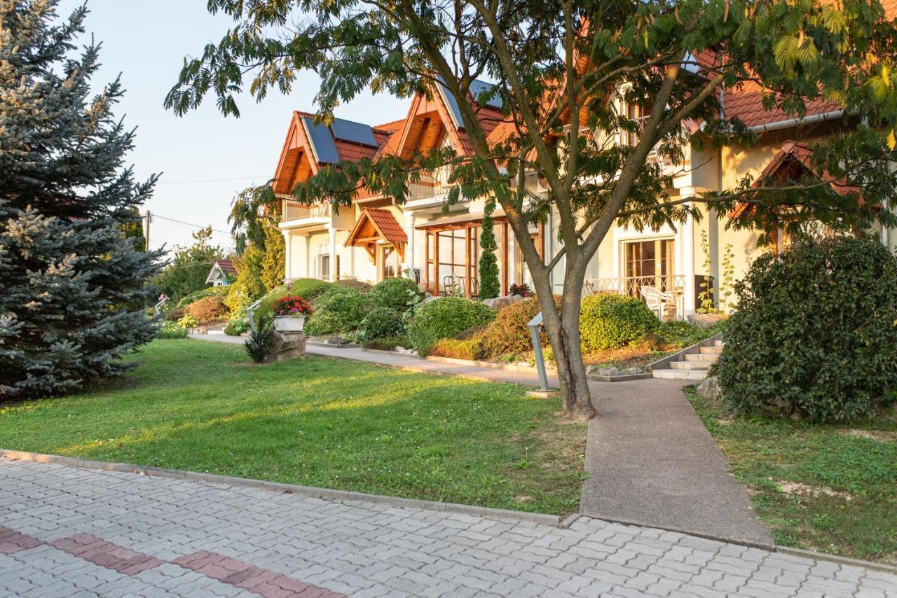 Andrea Wellness Garden Hotel Cserszegtomaj Exterior foto